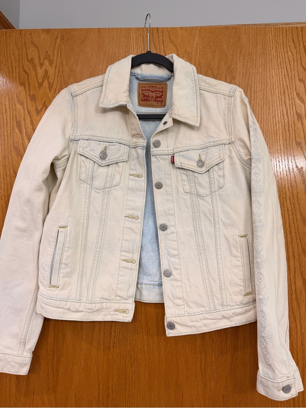 Levi's Cream Denim Trucker Jacket - Light Neutral